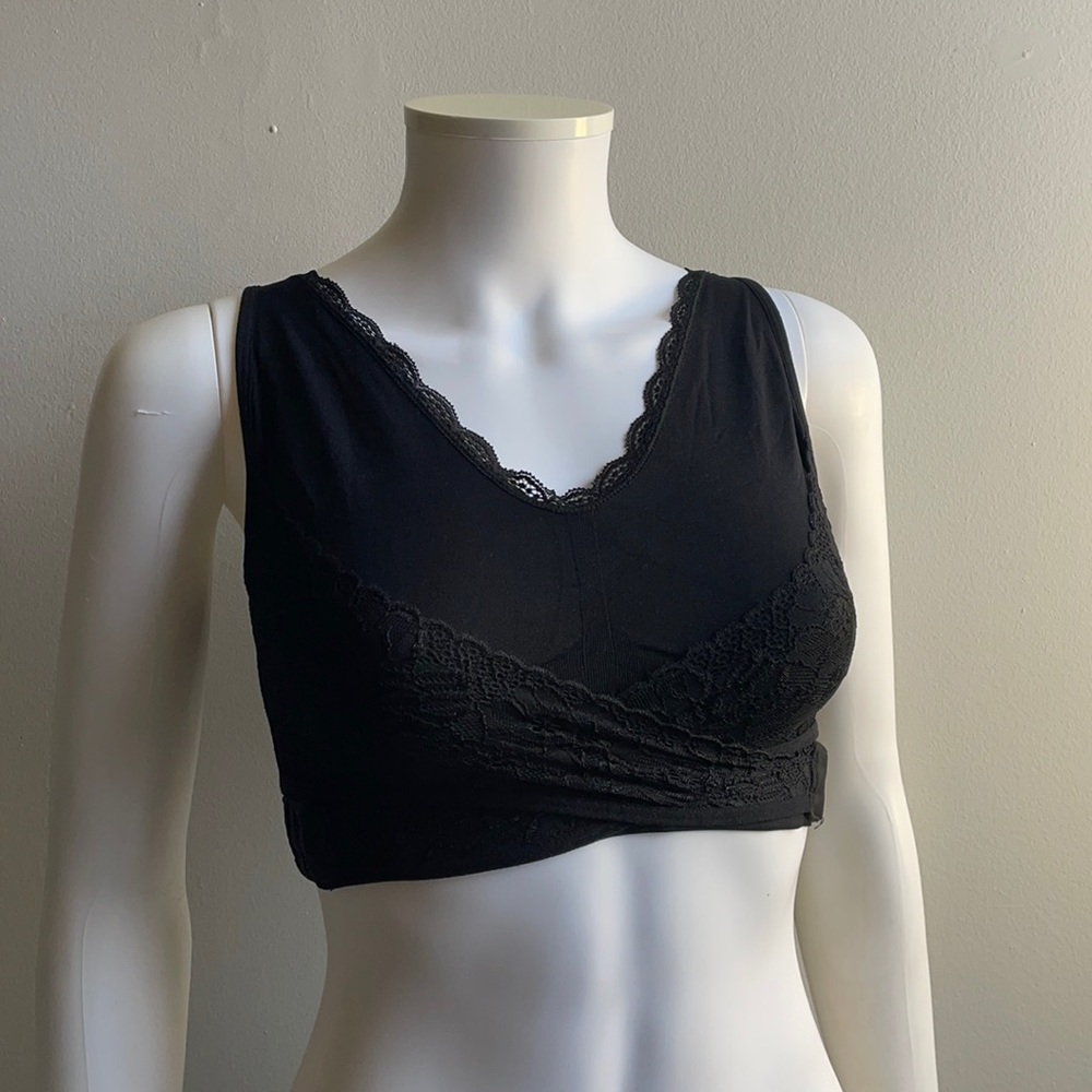 CaraMia Criss Cross Bra Black Lace Large